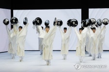 공연으로 즐기는 한국무용