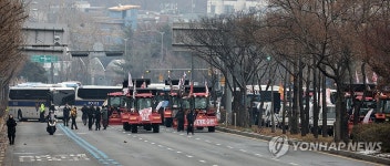 남태령 넘는 과천대로, 한때 양방향 전면통제