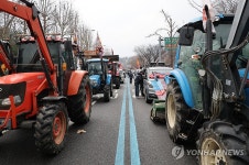 과천대로의 트랙터