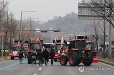 남태령 넘는 과천대로, 한때 양방향 전면통제