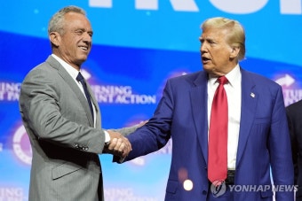 트럼프, 취임 첫날 WHO 탈퇴 검토…지구촌 질병대응 위기 맞나