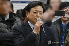 사과하는 김이배 제주항공 대표이사