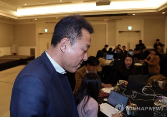 브리핑 마친 송경훈 제주항공 경영지원본부장