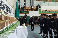 최상목 권한대행, 무안 합동분향소 조문