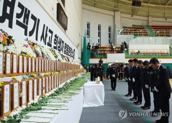 최상목 권한대행, 무안 합동분향소 조문