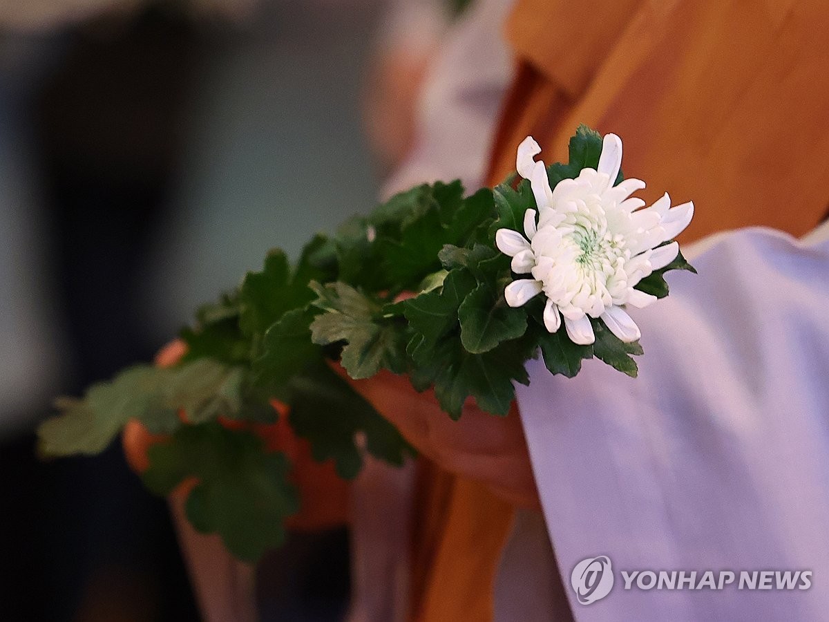 제주항공 참사 희생자들의 물품 전달 작업 완료, 유가족들에게 인계 시작