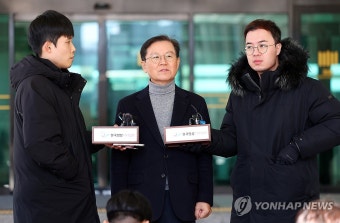 윤 대통령측 윤갑근 변호사 기자간담회