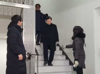前경호처장·본부장, 경찰 조사 후 귀가…지휘봉 쥔 차장은 불응(종합)