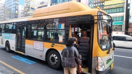 울산 버스노선 전면개편 한 달…승객들 아직은 불편해요
