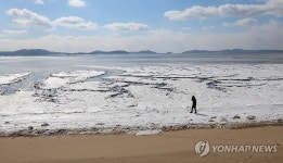 한파가 찾아온 동막해수욕장