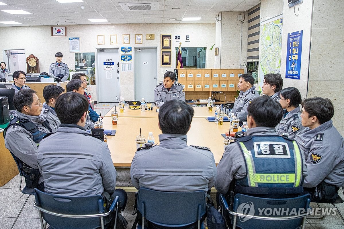 서울경찰청 박현수 직무대리, 비상계엄 의혹 부인하며 국회 질의에 성심껏 응답