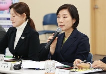 인사말 하는 오영주 장관