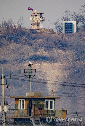 오전부터 대남 방송 틀어대는 북한