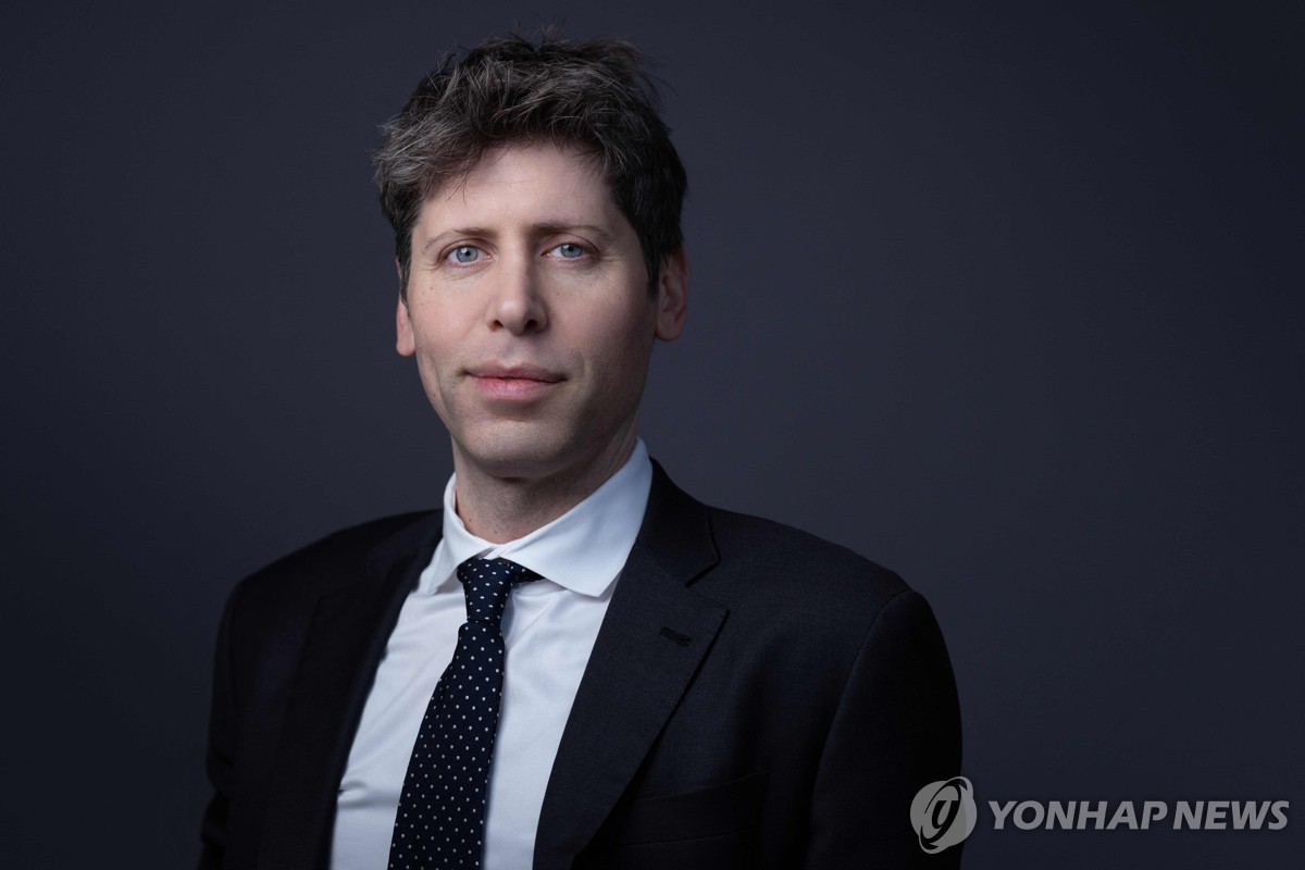 오픈AI 최고경영자 샘 올트먼, 동성 결혼 후 아들 축하 소식 공개