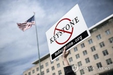 트럼프, 미국-캐나다 송유관 사업 키스톤 프로젝트 재개 촉구