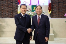 [동정] 통일장관, 독립운동 거점 상동교회 방문