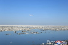 북한, 전략순항미사일 발사훈련…김정은 참관