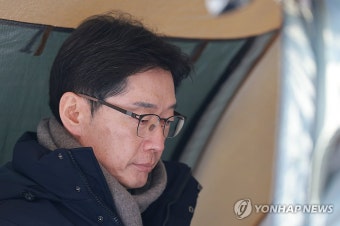 윤 대통령 파면 촉구하며 단식하는 김경수 전 지사