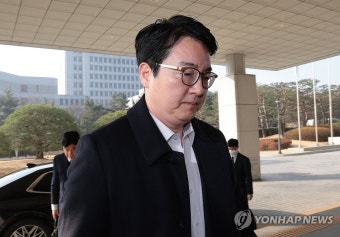 대검찰청 들어서는 심우정 검찰총장
