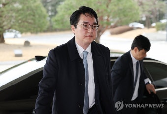 대검찰청 향하는 심우정 검찰총장
