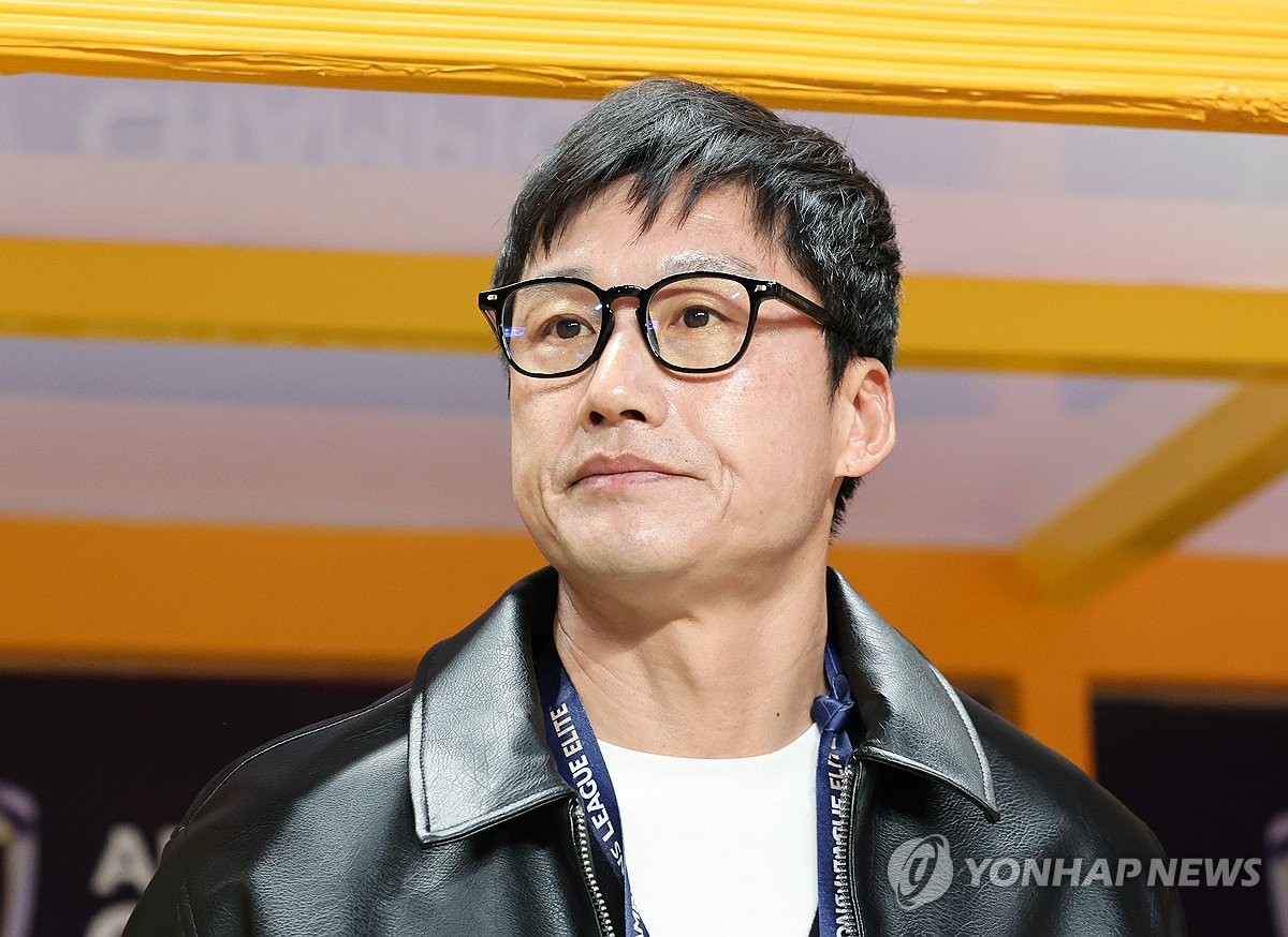 광주FC, FIFA 징계 문제로 곤혹…이정효 감독 답답함 속에서 팀 이끌어