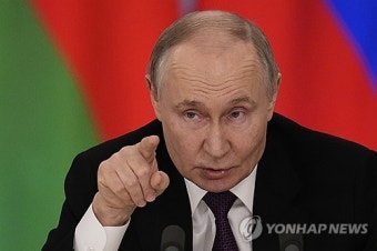 푸틴, 우크라 휴전안 시간끌기…트럼프에 공 다시 넘어간다