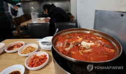 서울 김치찌개 백반 평균 8천500원으로 상승