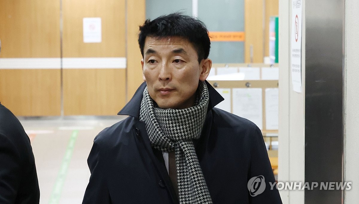 김용현 내란 혐의 재판, 비공개에서 공개로 전환