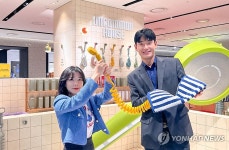 현대백화점 더현대 서울, 언커먼하우스 팝업스토어