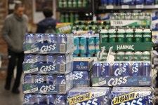 맥주도 오른다…점유율 1위 카스 가격 1년 반 만에 인상(종합)