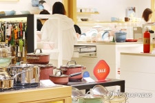 백화점 업계, 오늘부터 봄 정기세일