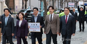 국민의힘, 이재명·민주당 초선 전원·김어준 등 72명 내란음모 고발