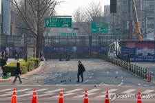 탄핵선고 D-1 찬반집회 총력전…경찰, 을호비상 발령(종합)