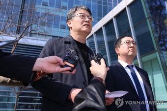 김유열 EBS 사장, 신동호 사장 임명 집행정지 신청 심문기일 출석