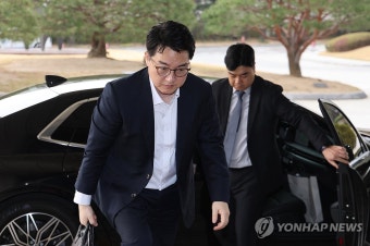 '딸 특혜채용 의혹' 심우정 검찰총장 출근