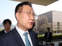 답변하는 박성재 법무부 장관
