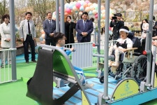 세종 공립 특수학교 이음학교에 무장애 놀이터 설치