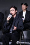 인사말하는 약한영웅 유수민 감독