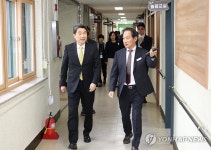 정교초등학교 방문한 이주호 부총리