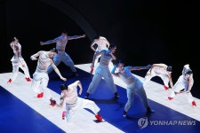속도감 넘치는 한국춤의 세계로