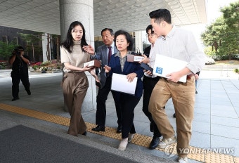 김영선 전 의원, 김건희 특검팀에 공천개입 의혹 관련 출석