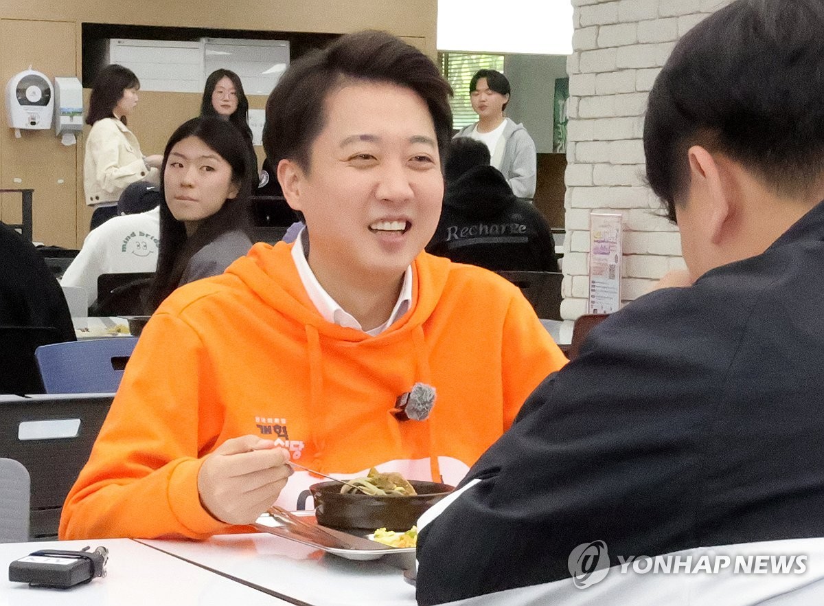 2025 대선, 이준석 vs 이재명 내란 세력과의 단일화 논쟁 고조