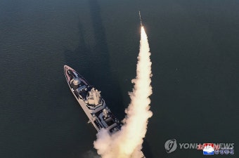 북, 최현호 첫 무장 시험사격…김정은 