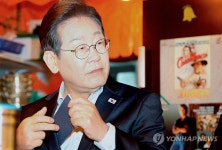 비전형 노동자들과 간담회 하는 이재명 후보