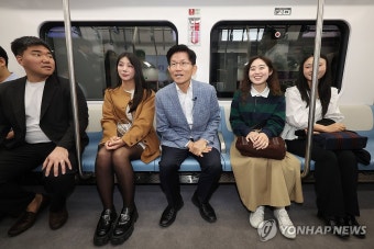 청년들과 대화 나선 국민의힘 김문수 후보