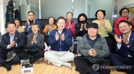 화천군 경로당 방문한 이재명 후보