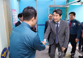 이주호 권한대행, 연휴 안전관리 점검