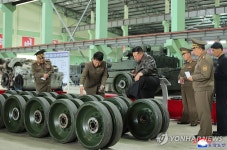 북한 김정은, 중요탱크공장 시찰