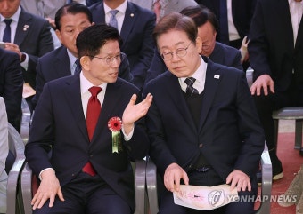 대화하는 이재명-김문수 대선 후보