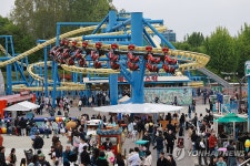 어린이날, 놀이동산 찾은 시민들